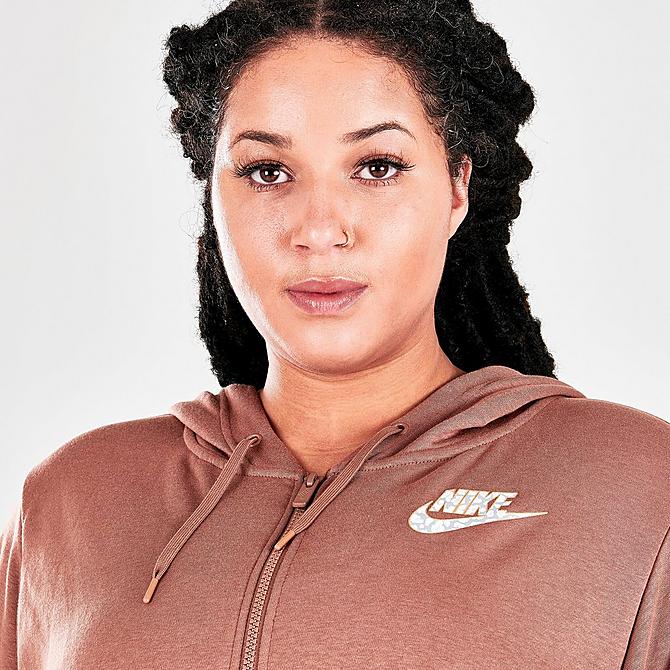 On Model 6 view of Women's Nike Sportswear Animal Print Logo Full-Zip Fleece Hoodie (Plus Size) in Archaeo Brown Click to zoom