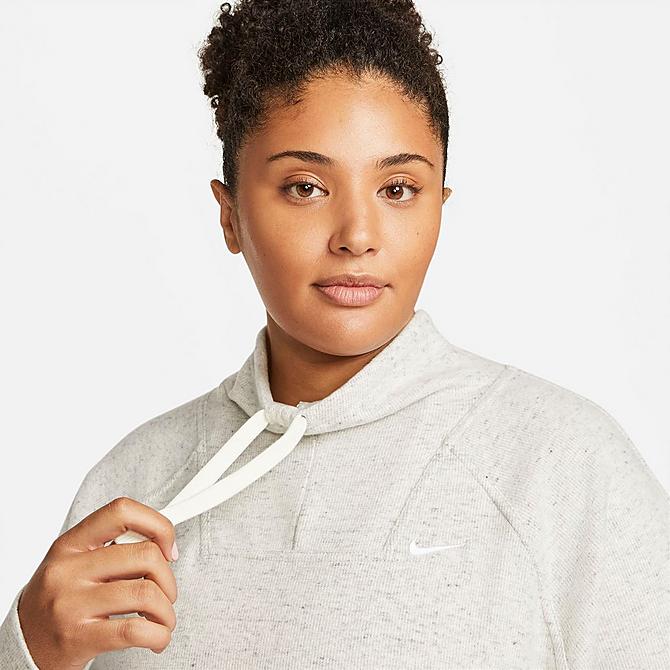 Back Right view of Women's Nike Therma-FIT Pullover Training Hoodie (Plus Size) in Grey Heather/White Click to zoom