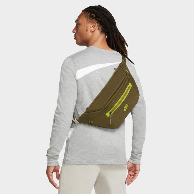 Nike Elemental Premium Waist Pack| Finish Line