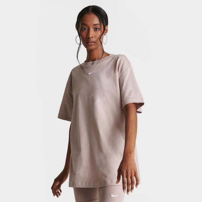 Women's Nike Essential T-Shirt| Line