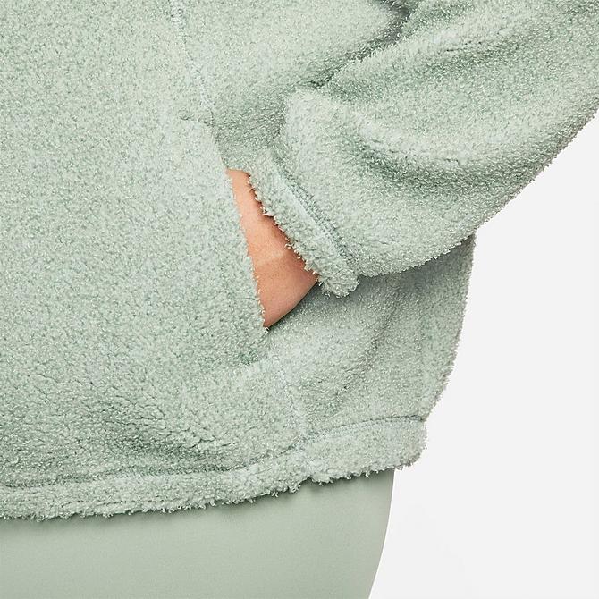 On Model 5 view of Women's Nike Therma-FIT Statement Cozy Pullover Training Hoodie (Plus Size) in Jade Smoke/White Click to zoom