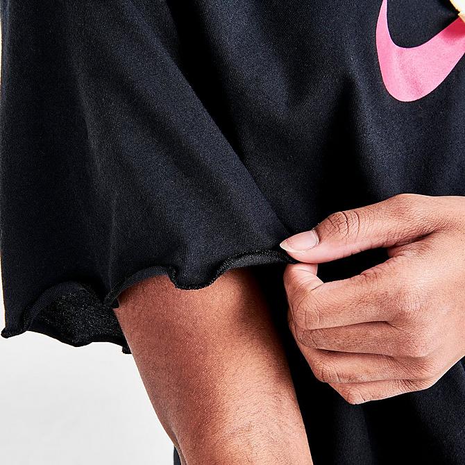 On Model 6 view of Girls' Nike Sportswear Sport Daisy Crop T-Shirt in Black Click to zoom