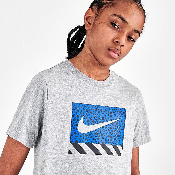 On Model 5 view of Kids' Nike Swoosh Speckle T-Shirt in Dark Grey Heather Click to zoom