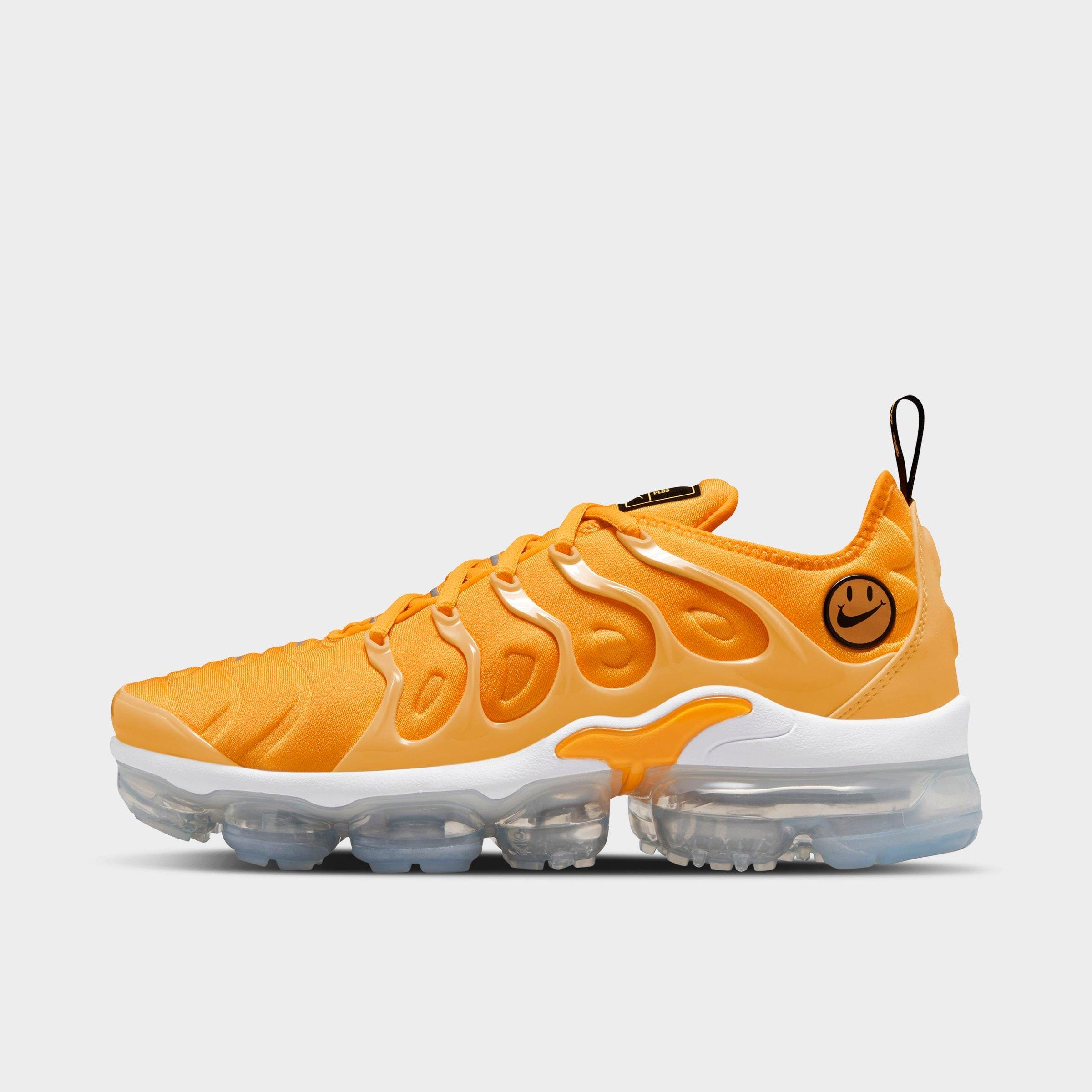 finish line vapormax plus women's