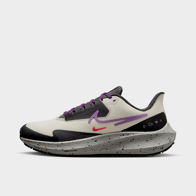 Nike pegasus finish on sale line