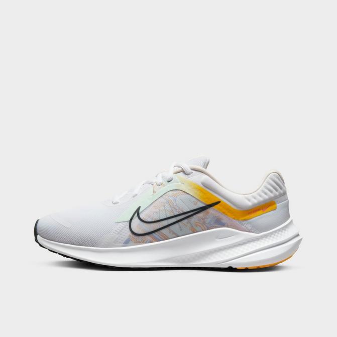 Women's Nike Quest 5 Premium Road Running Shoes Finish Line