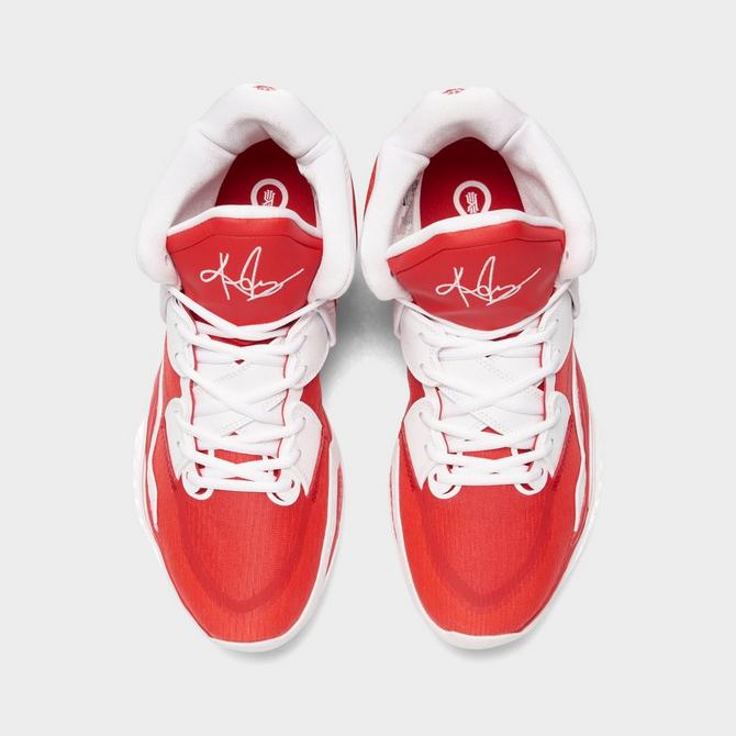 kyrie basketball shoes canada