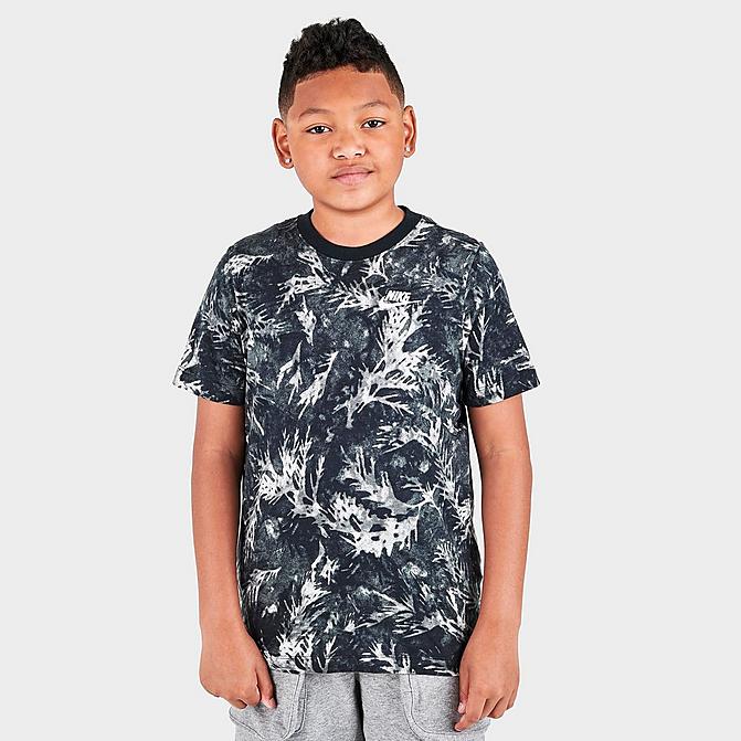 Front view of Boys' Nike Sportswear Camo Leaf T-Shirt in Black Click to zoom