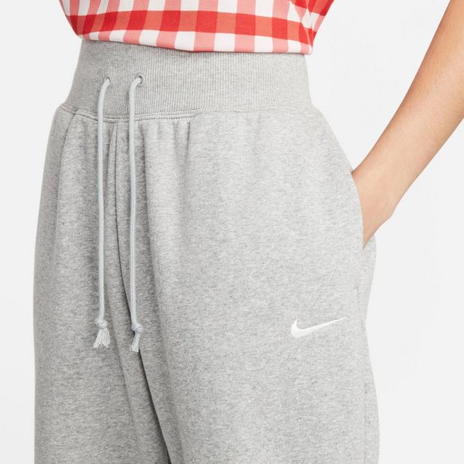 Nike Sportswear Essential Fleece Joggers in Gray