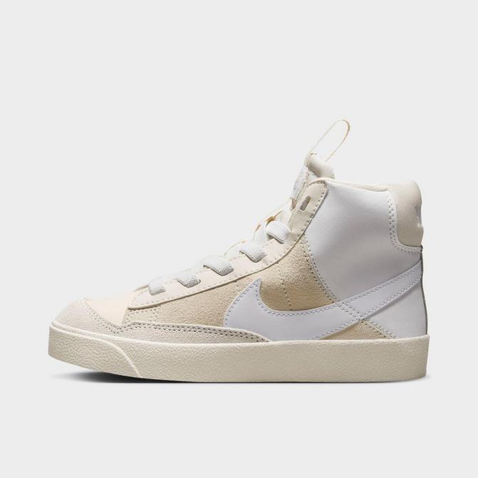 Shop Nike BLAZER Street Style Logo Sneakers by Flashy