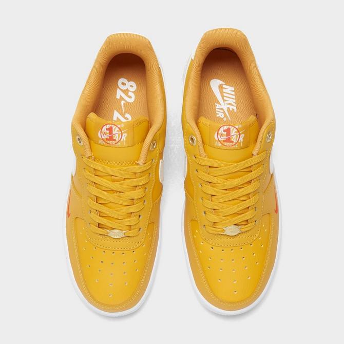 Nike Women's Air Force 1 '07 SE Shoes in Yellow, Size: 8 | DQ7582-700