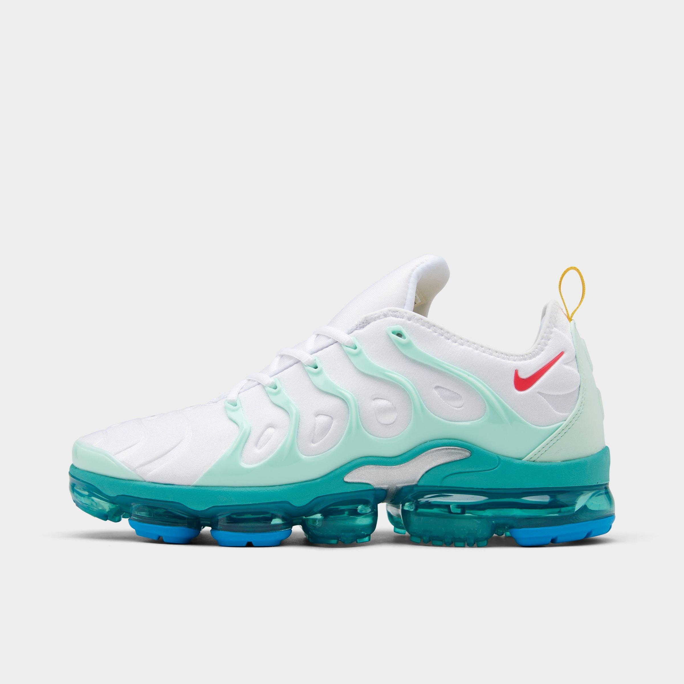 vapormax plus finish line