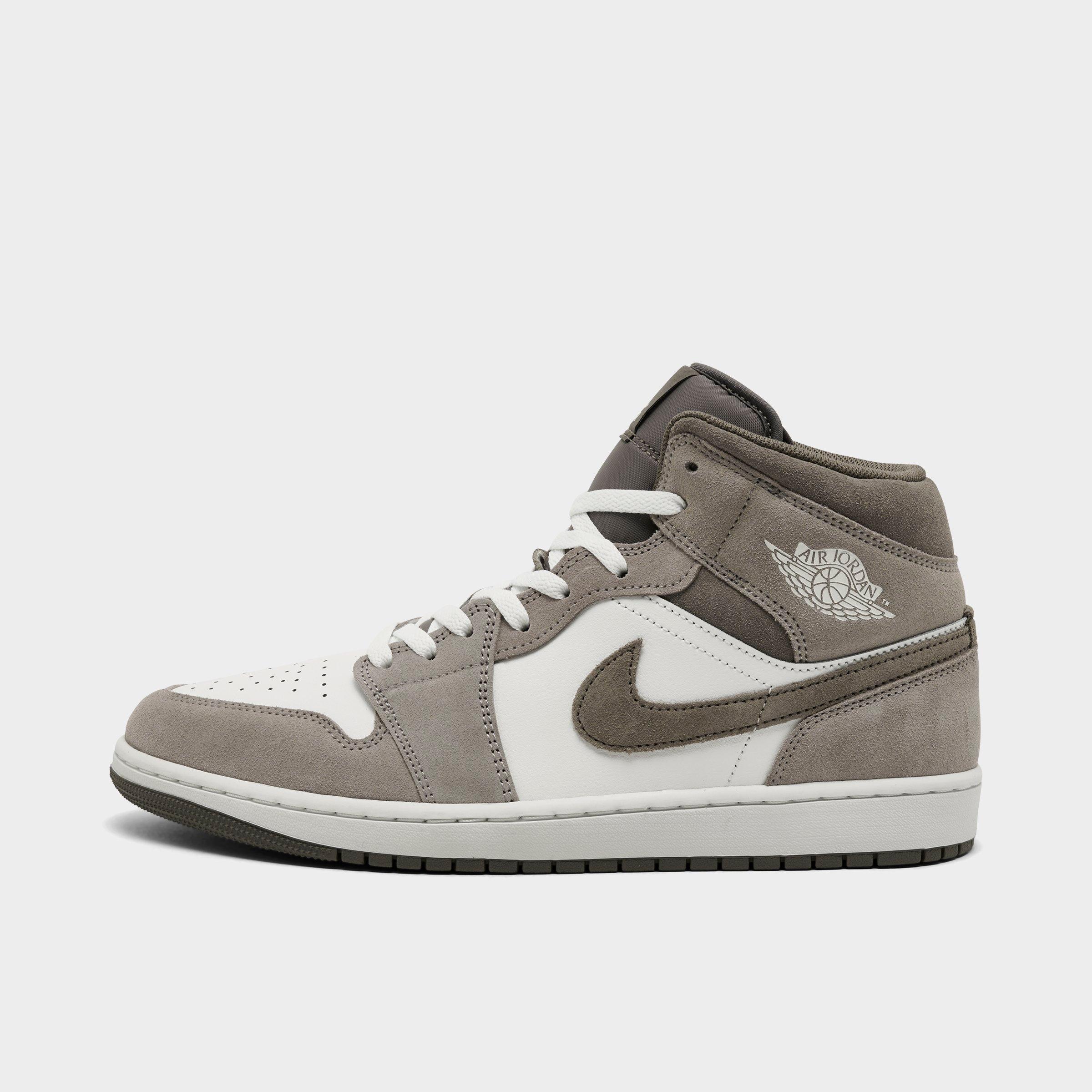 Men's Air Jordan Retro 1 Mid Casual Shoes | Finish Line