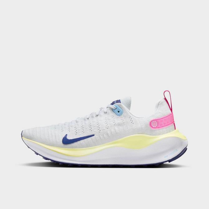 Finish line nike hot sale women's running shoes