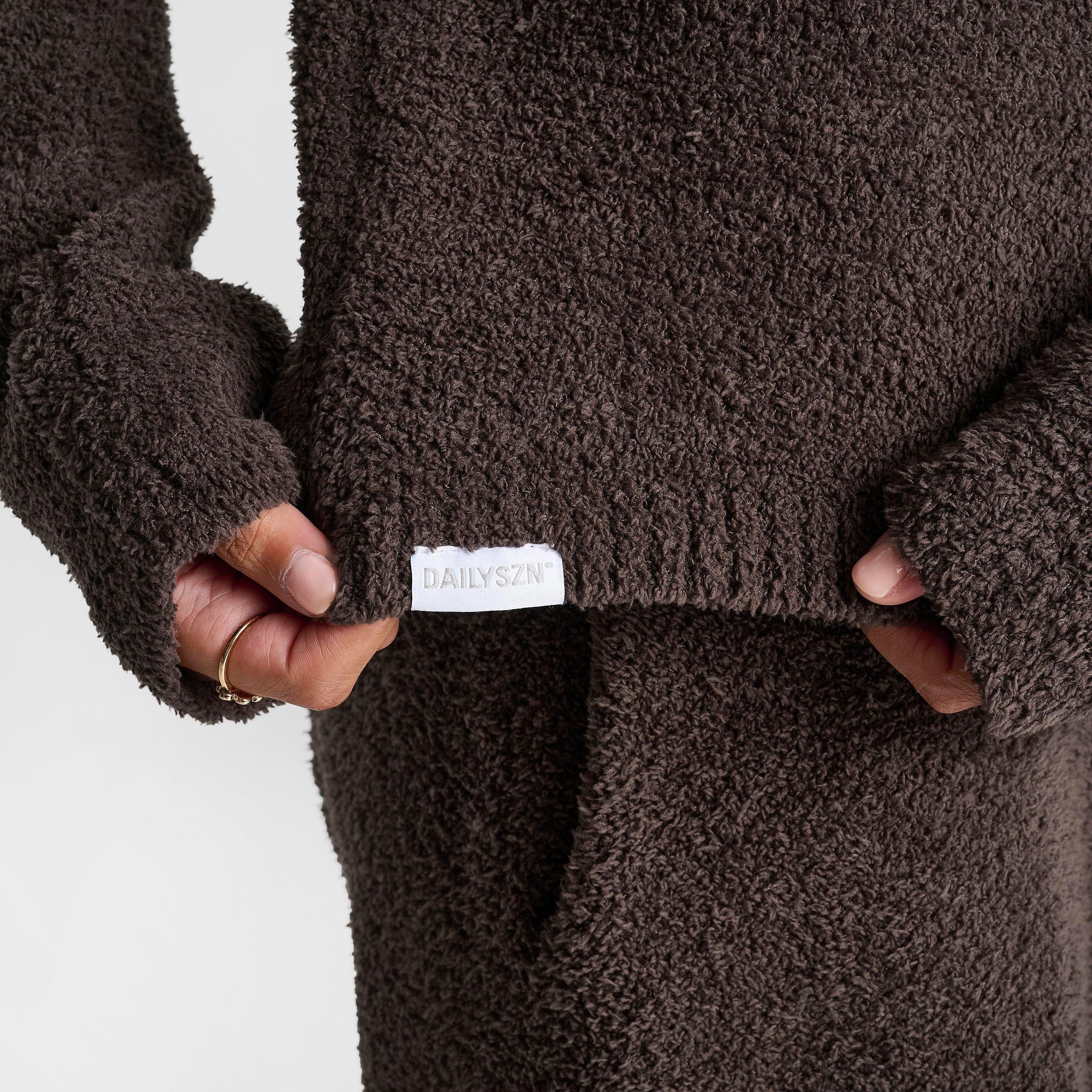 Women's DAILYSZN Cozy Cropped Crewneck Sweatshirt