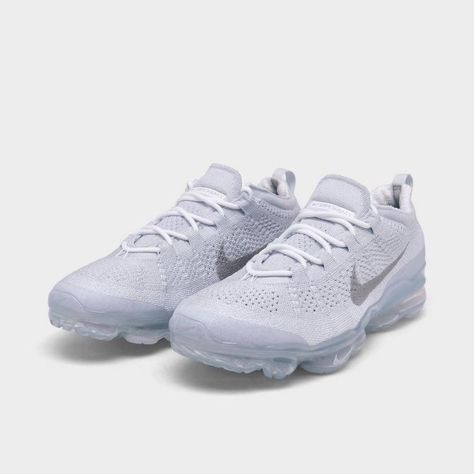 Vapormax flyknit hotsell on sale