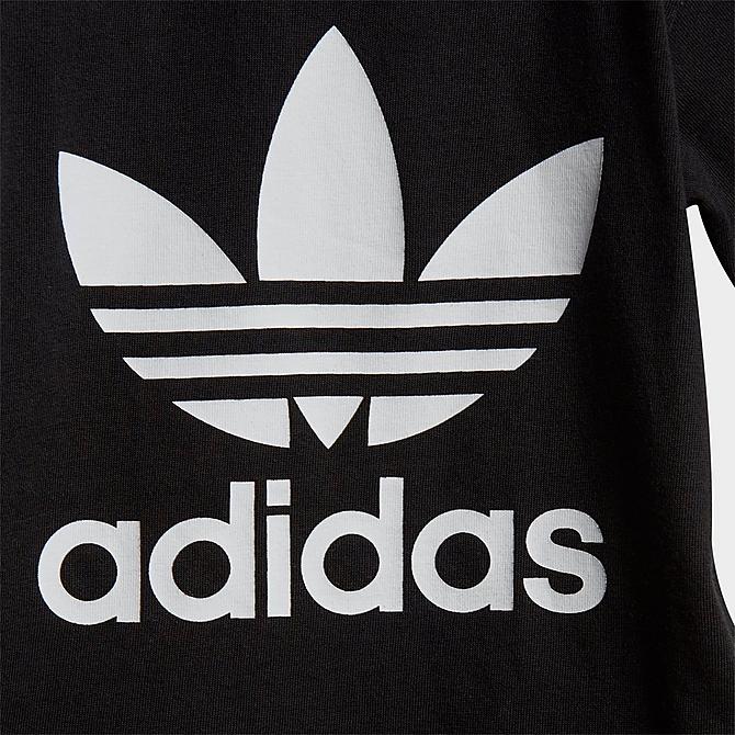 On Model 5 view of Infant and Kids' Toddler adidas Originals Trefoil T-Shirt in Black/White Click to zoom