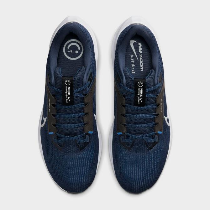 Black and blue on sale nike running shoes