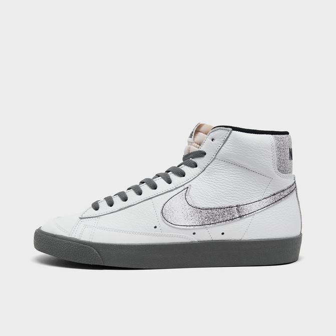 Nike Men's Blazer Mid '77 SE Casual Shoes