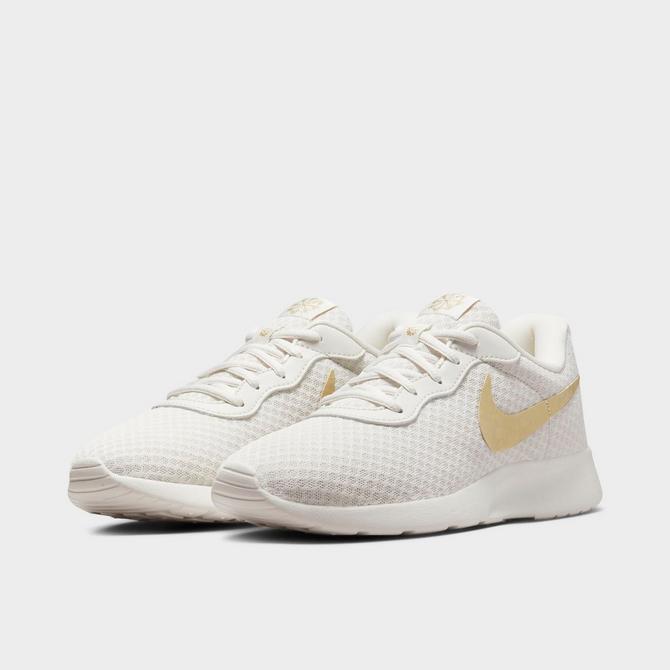 Womens nike tanjun clearance rose