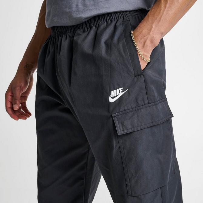 Nike Trend Woven baggy Parachute Pants in Blue