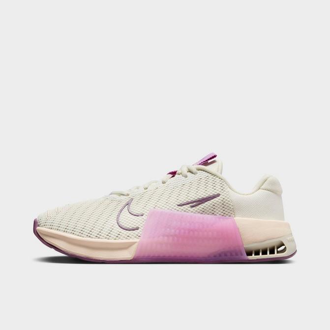 Nike metcon best sale finish line