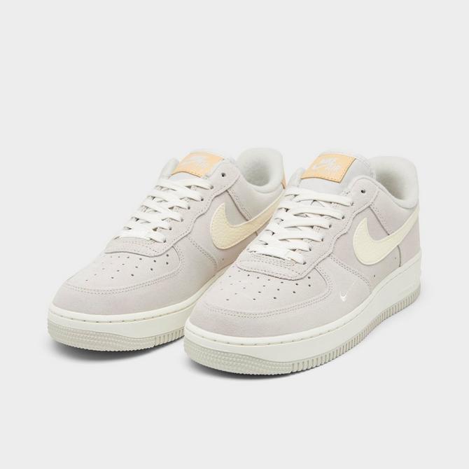 Women's Nike Force 1 SE Suede Casual Line