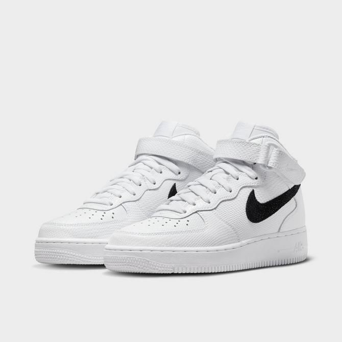 Air Force 1 Mid Top Shoes.