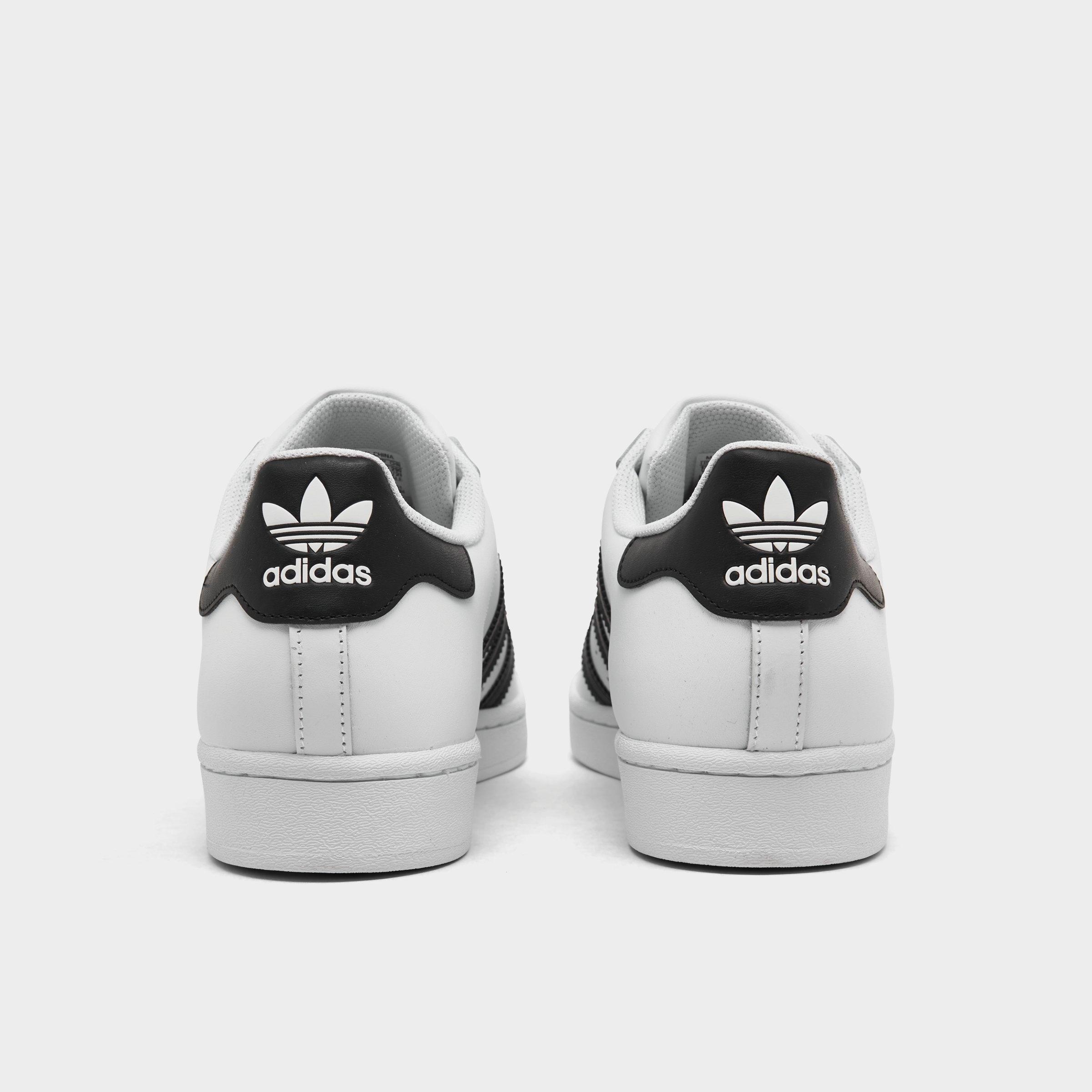 casual sneakers adidas