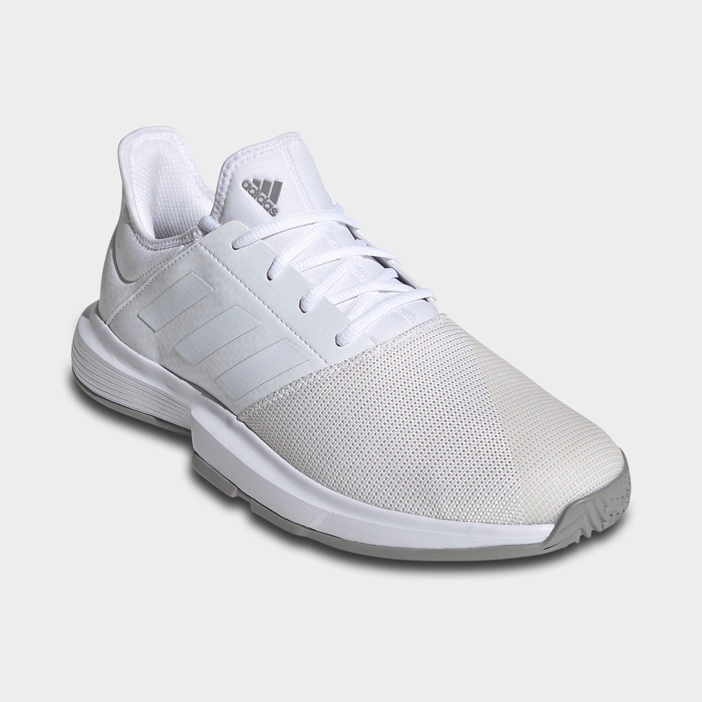 slip on tennis shoes wide width