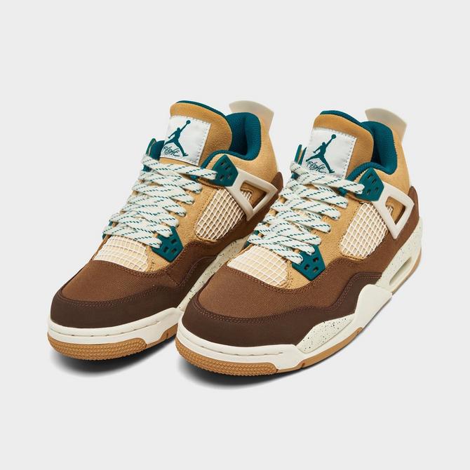 https://media.finishline.com/i/finishline/FB2214_200_P2?$default$&w=670&h=670&bg=rgb(237,237,237)