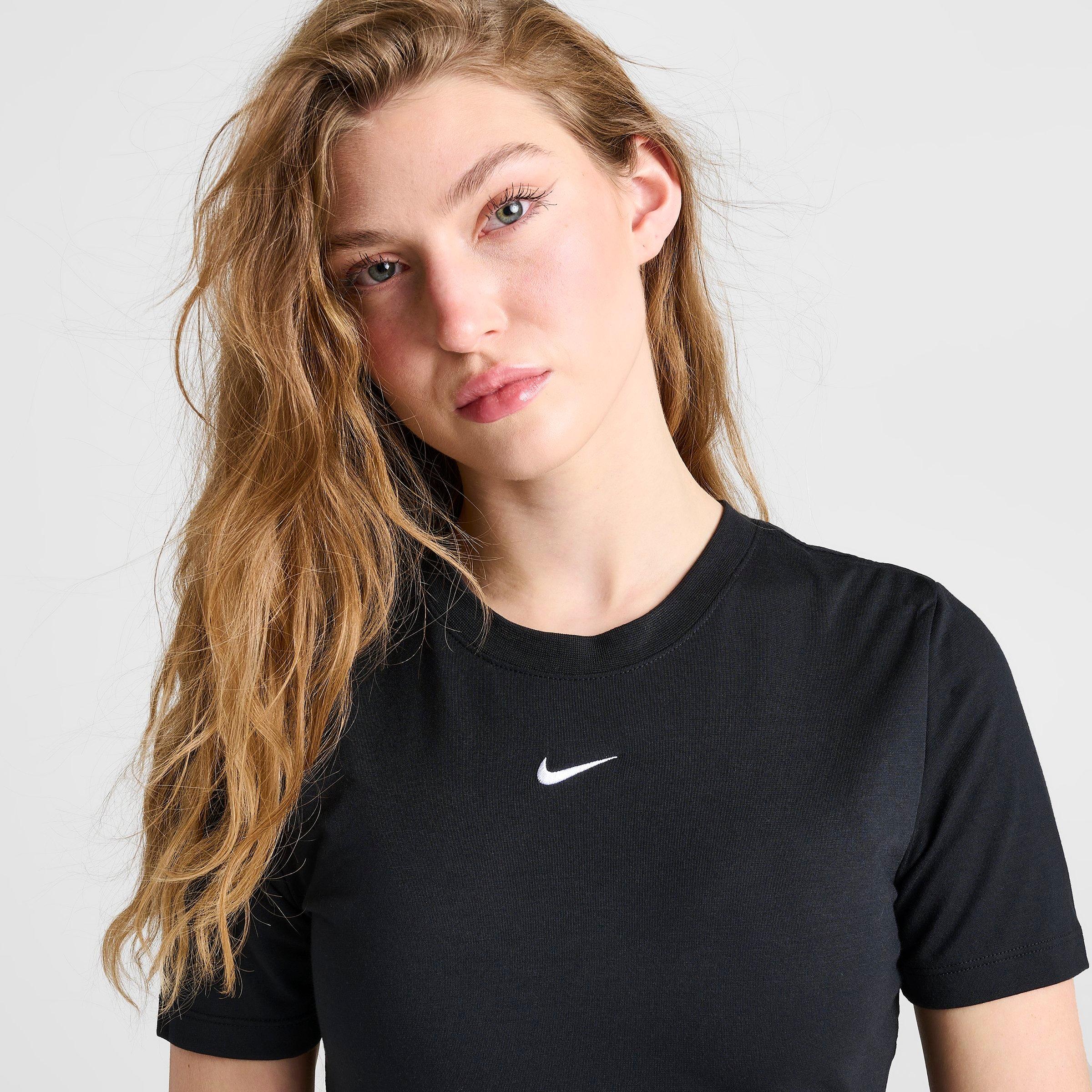 Women's Nike Sportswear Essential Slim-Fit Crop T-Shirt