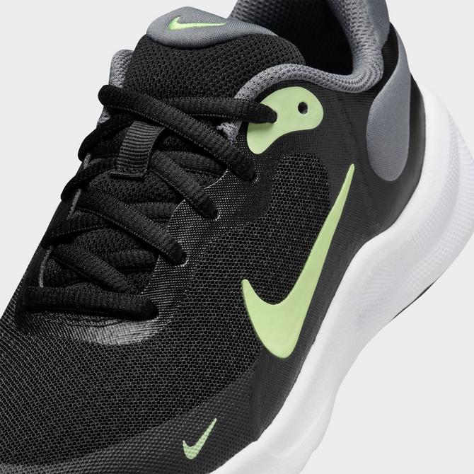 Nike revolution green best sale