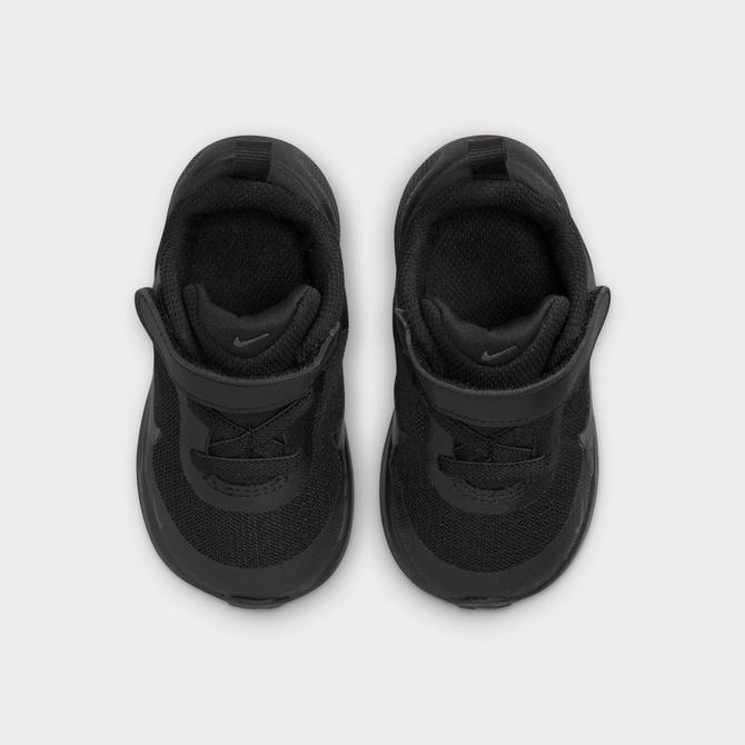 Back view of Kids' Toddler Nike Revolution 7 Stretch Lace Running Shoes in Black/Anthracite Click to zoom
