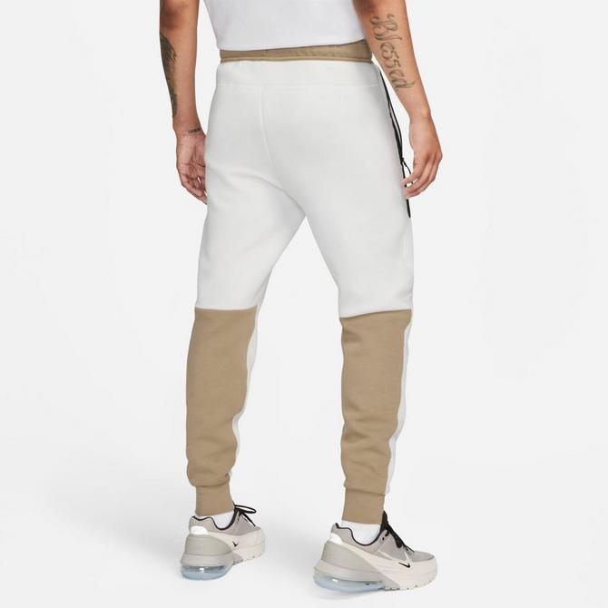 Men's Nike White/Black Sportswear Swoosh Tech Fleece Pants – The Spot for  Fits & Kicks