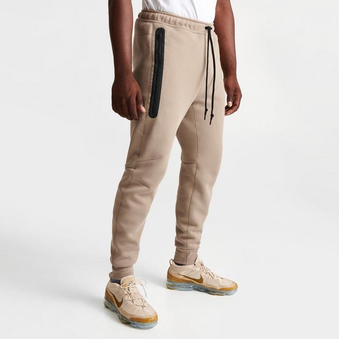 Nike Sportswear TECH PANT - Tracksuit bottoms - medium olive/black/khaki 