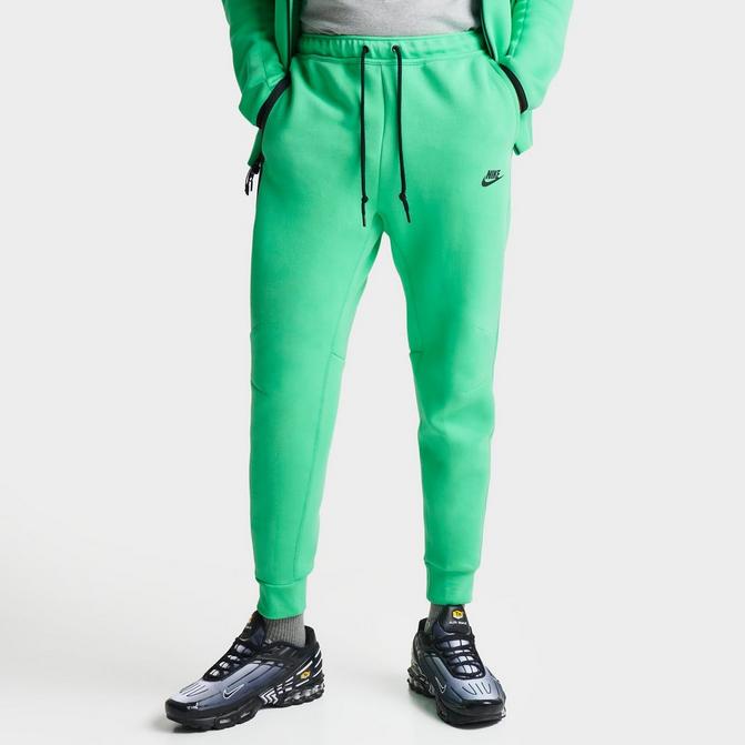 Nike Men's Sportswear Tech Fleece Pants : : Clothing, Shoes &  Accessories