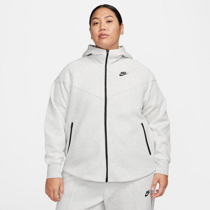 Light grey sale nike tech fleece