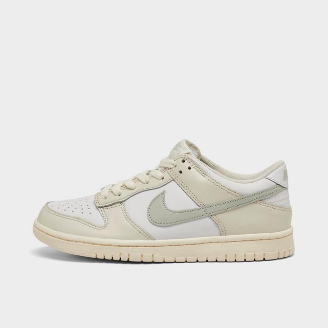 Cheap all white nike dunks hotsell