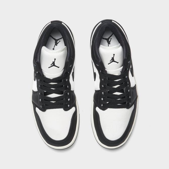 Nike air jordan black and 2024 white womens