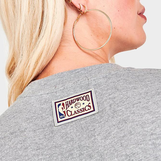 On Model 6 view of Women's Mitchell & Ness Los Angeles Lakers Logo Fleece Crewneck Sweatshirt in Grey Heather Click to zoom
