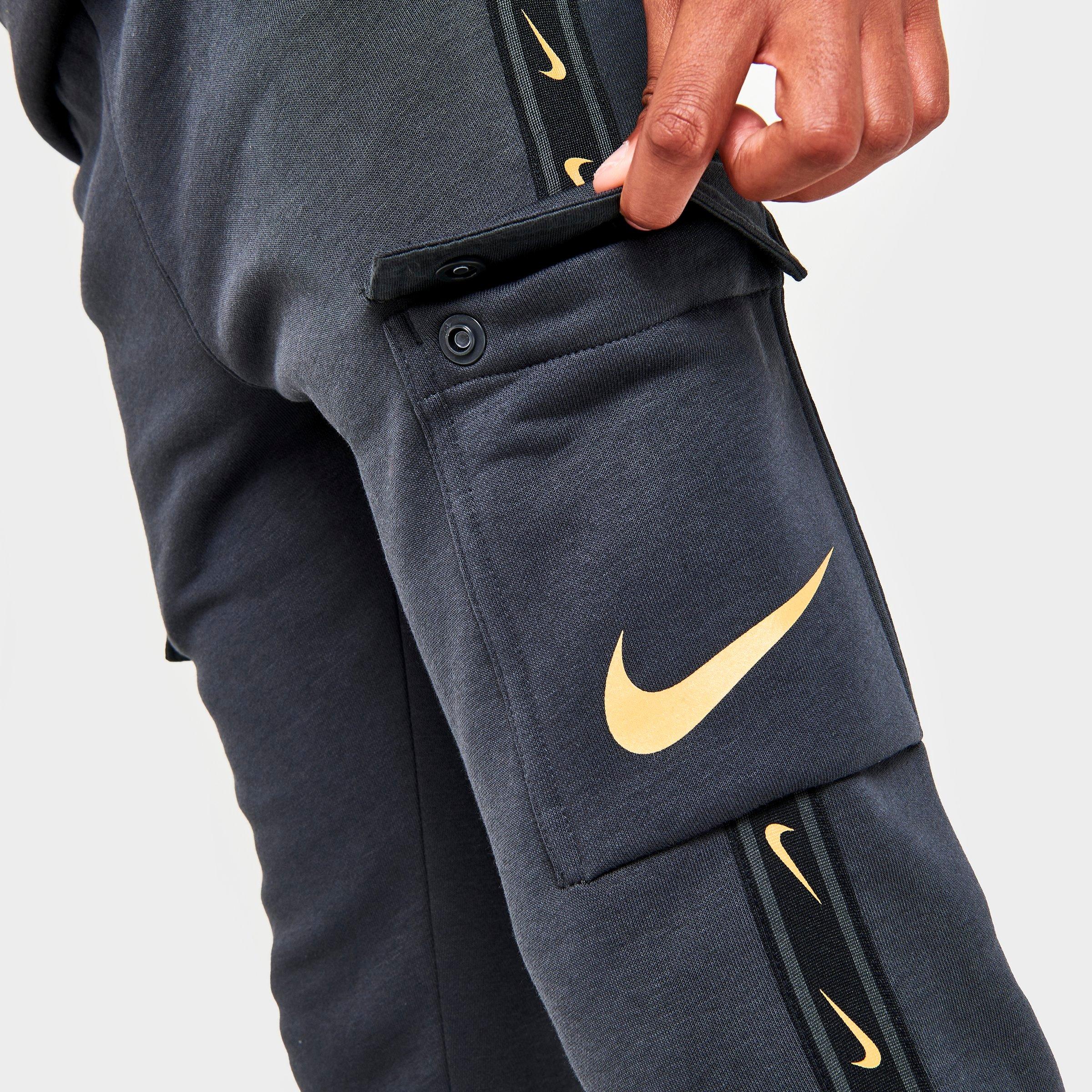 cargo jogger nike