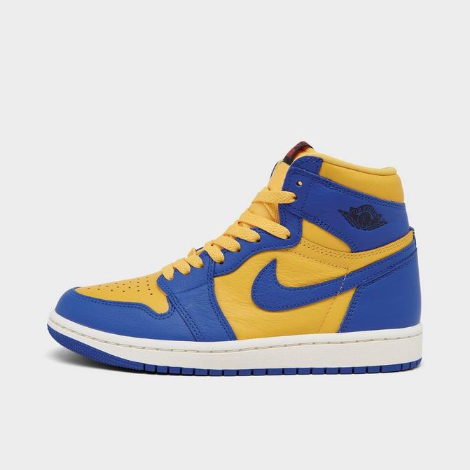 Women's Air Jordan Retro 1 High OG Casual Shoes | Finish Line