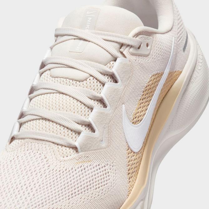 Front view of Men's Nike Pegasus 41 Running Shoes in Light Orewood Brown/Sesame/White Click to zoom