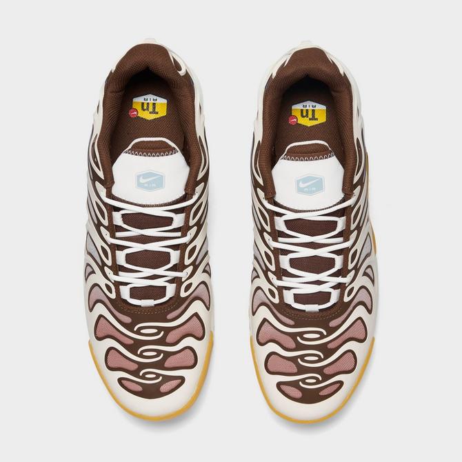 Air max plus hot sale finish line