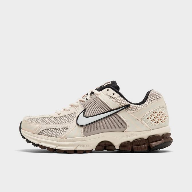 Women s Nike Zoom Vomero 5 Casual Shoes