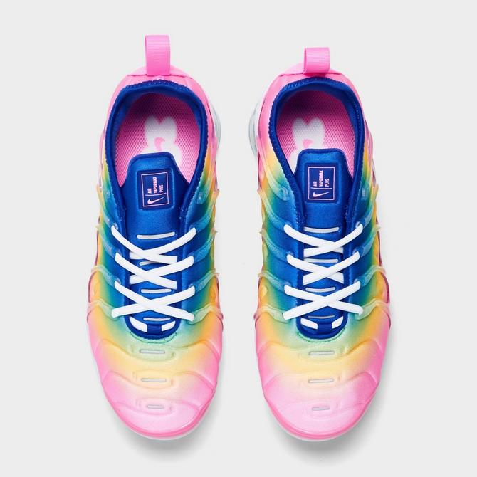 WMNS Nike Air VaporMax Plus in 2023  Nike air vapormax plus women, Nike  air vapormax plus, Pink vapormax nike outfit