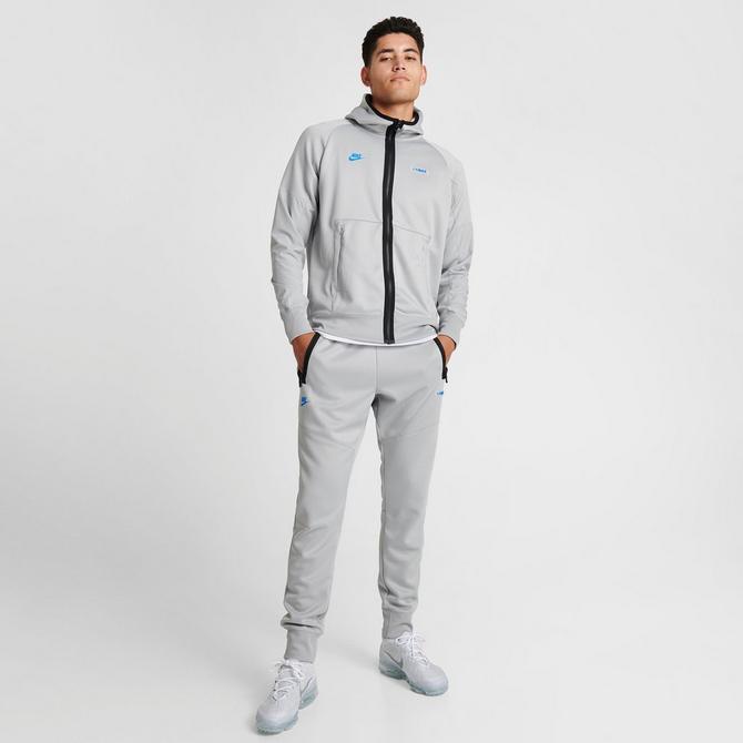 Nike air max jogging suit hotsell