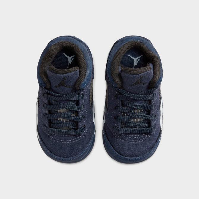 Navy blue best sale toddler jordans