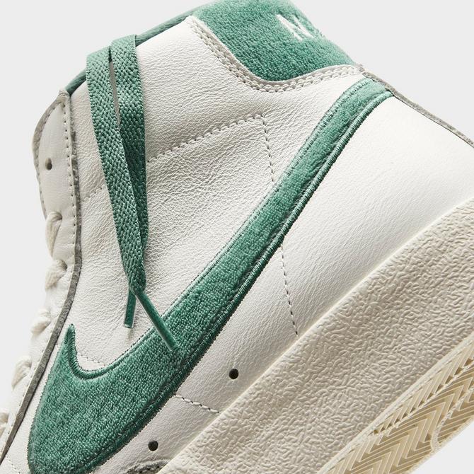 Front view of Men's Nike Blazer Mid '77 Premium Resort and Sport Casual Shoes in Summit White/Phantom/Light Pumice/Bicoastal Click to zoom
